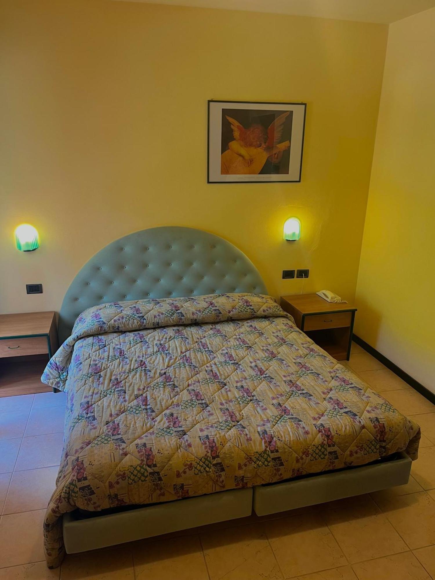 Hotel Ristorante Montenerone Apecchio Екстериор снимка